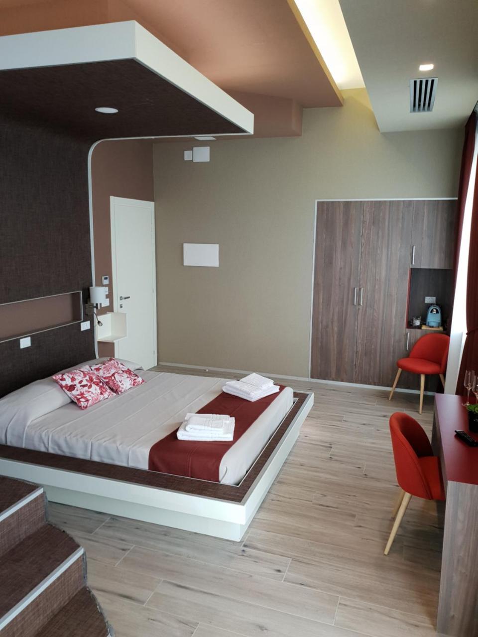 Th Luxury Rooms & Apartment Giardini Naxos Exterior photo