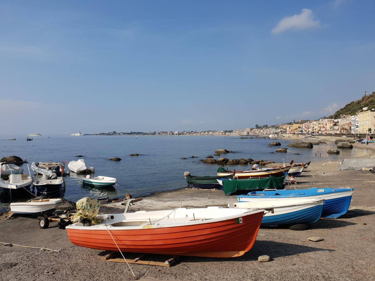 Th Luxury Rooms & Apartment Giardini Naxos Exterior photo